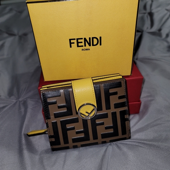 Fendi Handbags - Fendi Compact Wallet